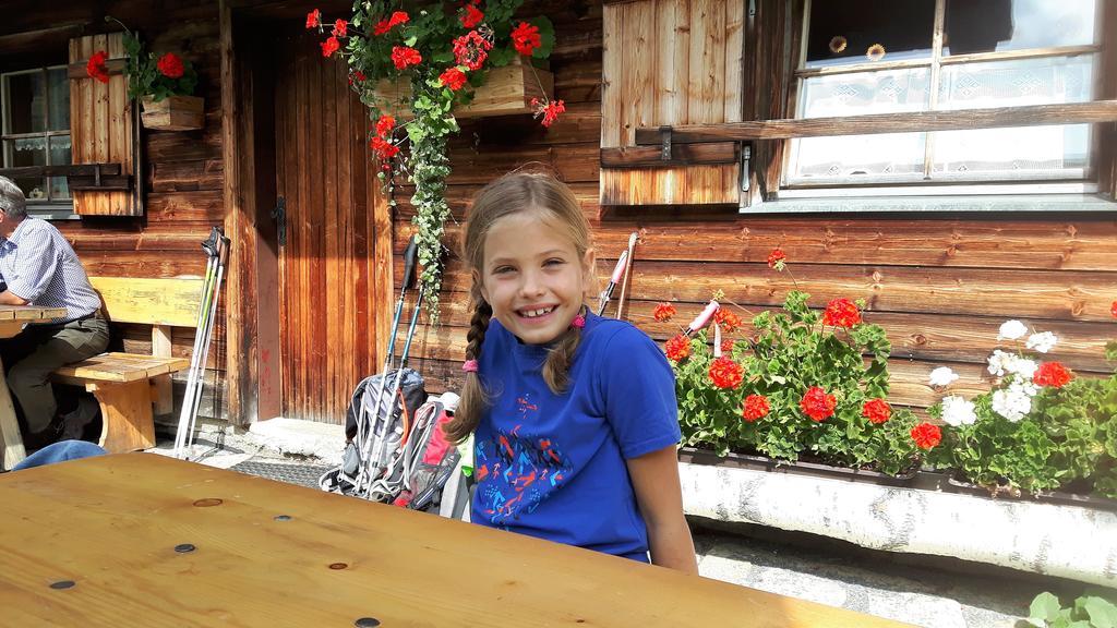 Bio-Bauernhof Hatzbauer Maria Alm am Steinernen Meer Exterior foto